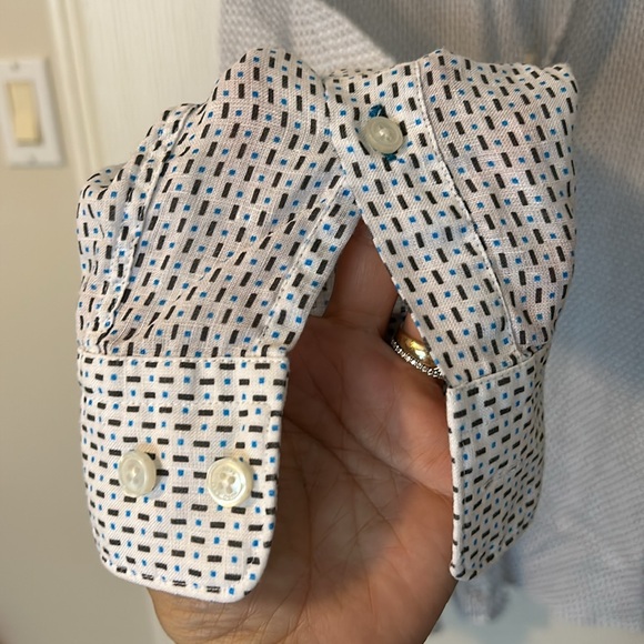 Hugo Boss linen shirt. - Picture 5 of 8